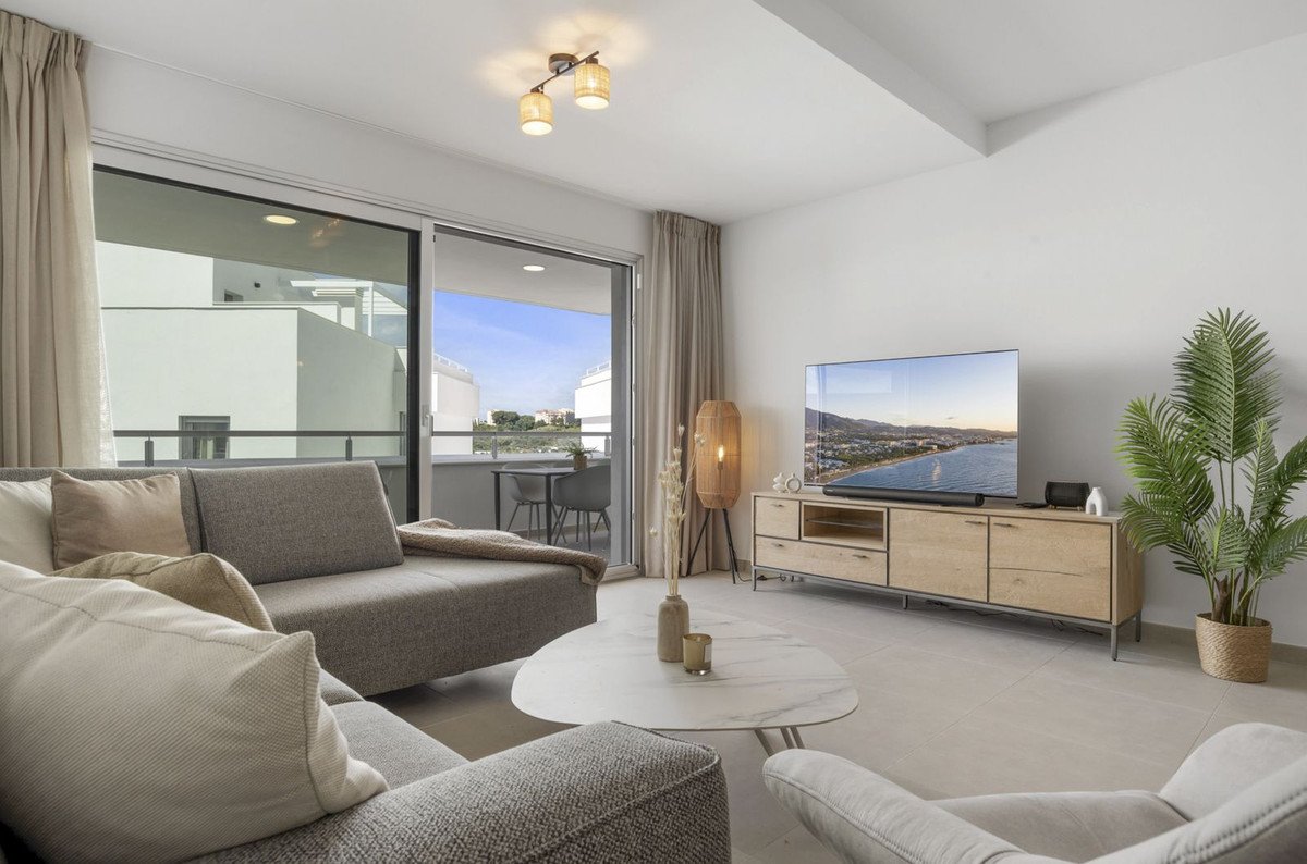 3 Bed Middle Floor Apartment in Cancelada