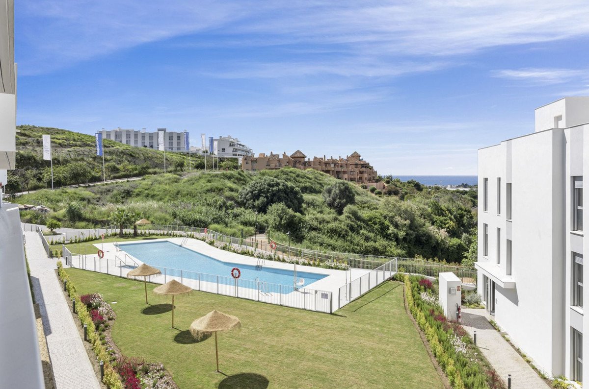 3 Bed Middle Floor Apartment in Cancelada
