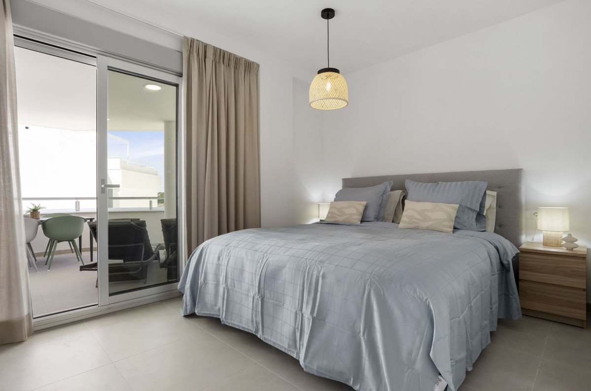 3 Bed Middle Floor Apartment in Cancelada
