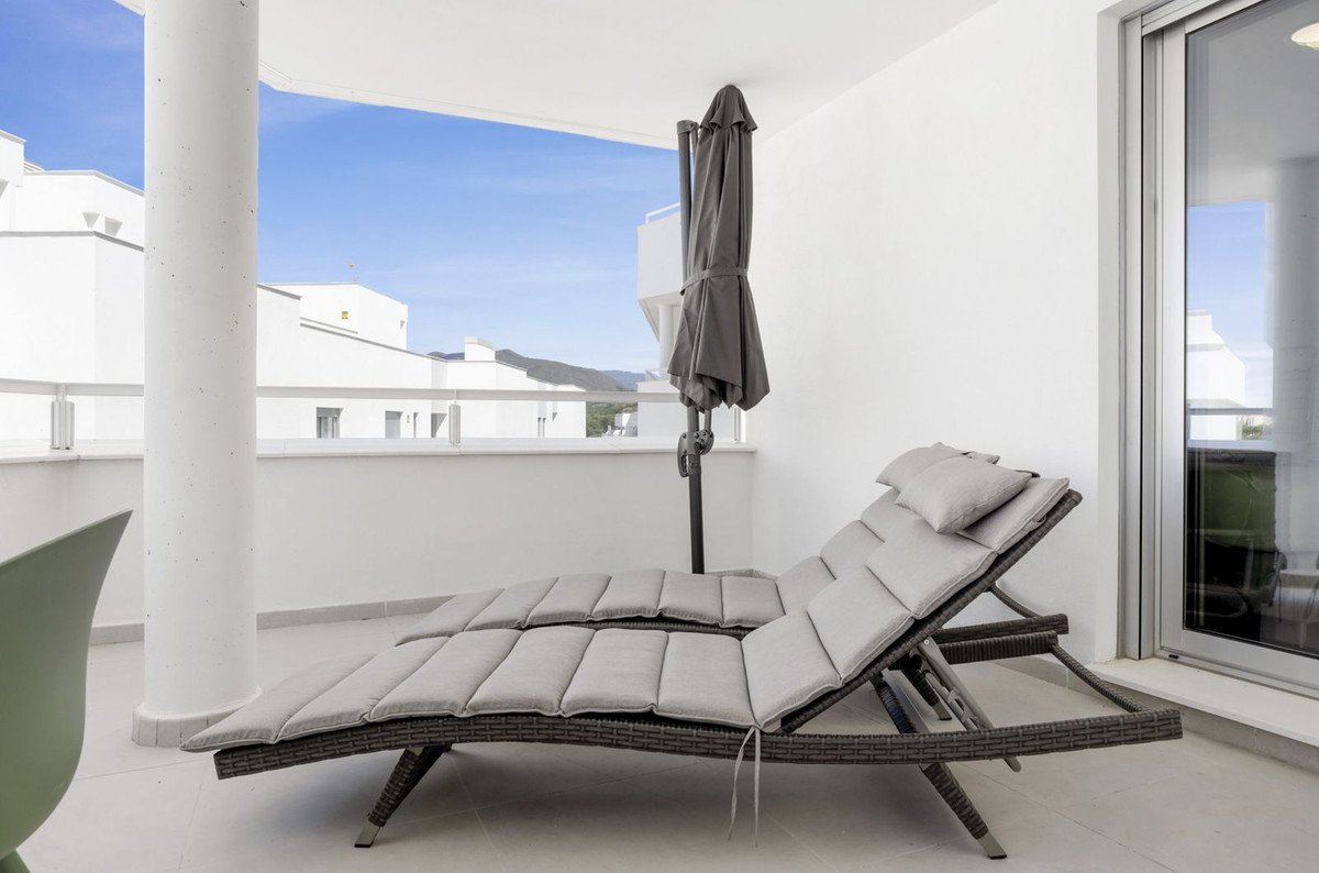 3 Bed Middle Floor Apartment in Cancelada