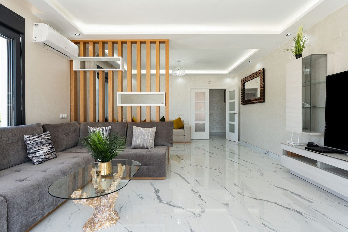 4 Bed Detached Villa in Riviera del Sol