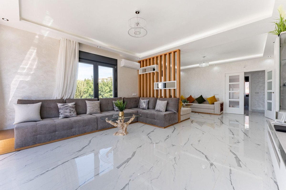 4 Bed Detached Villa in Riviera del Sol