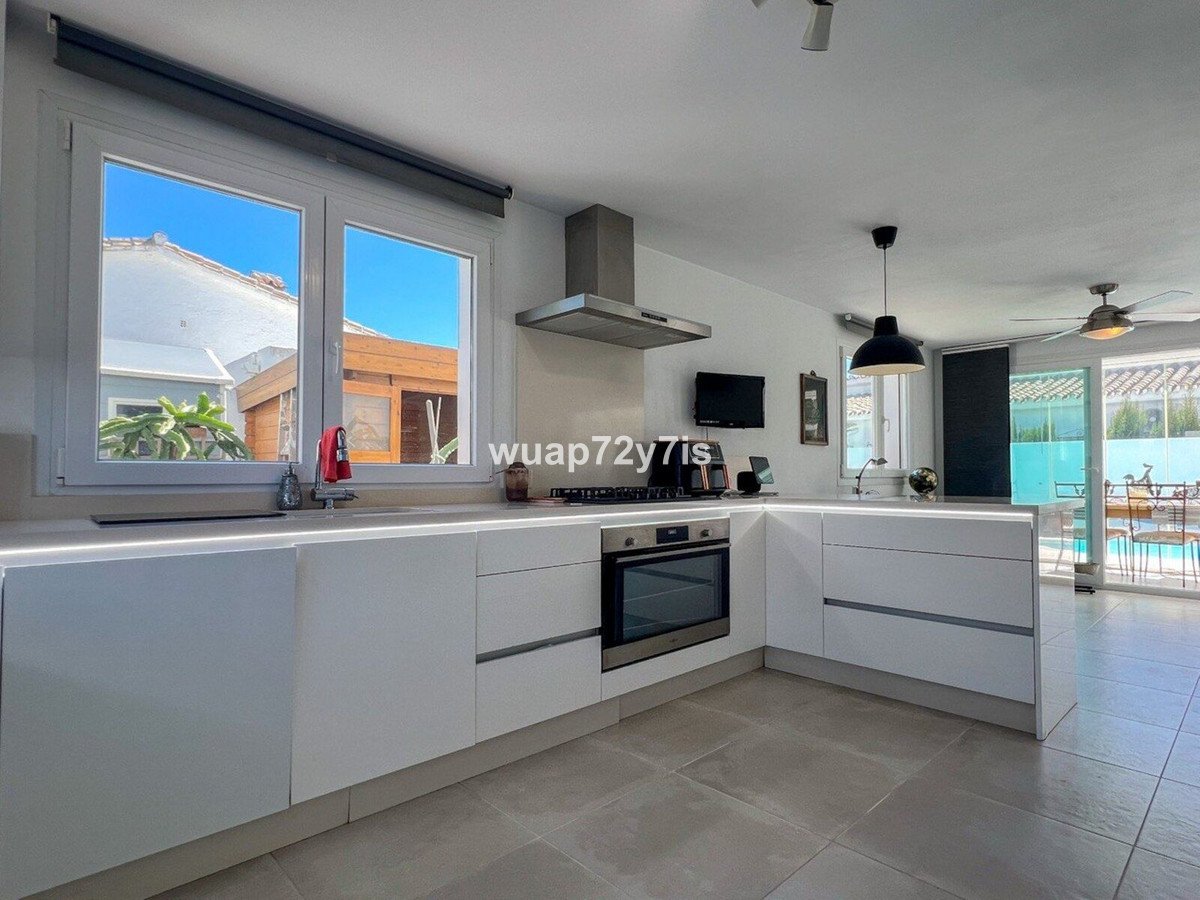 3 Bed Detached Villa in Costalita