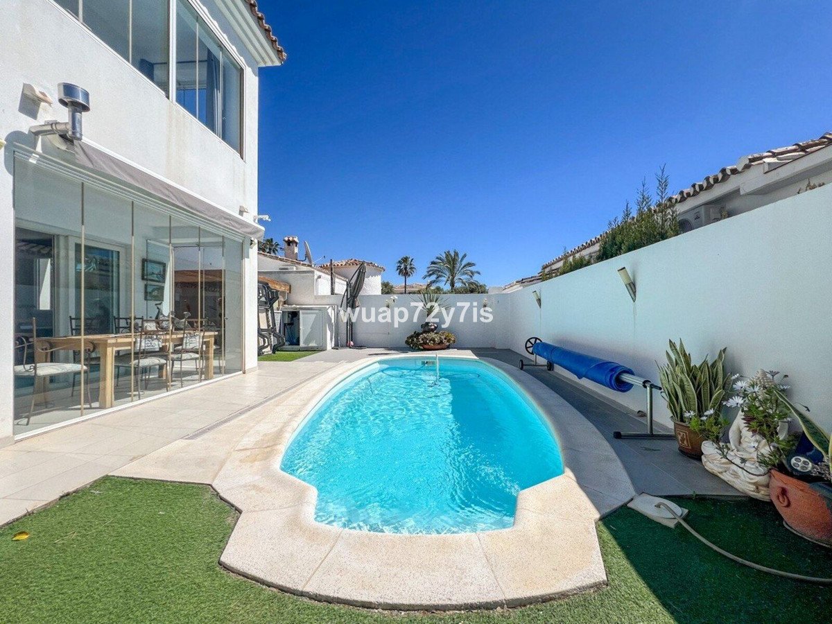 3 Bed Detached Villa in Costalita