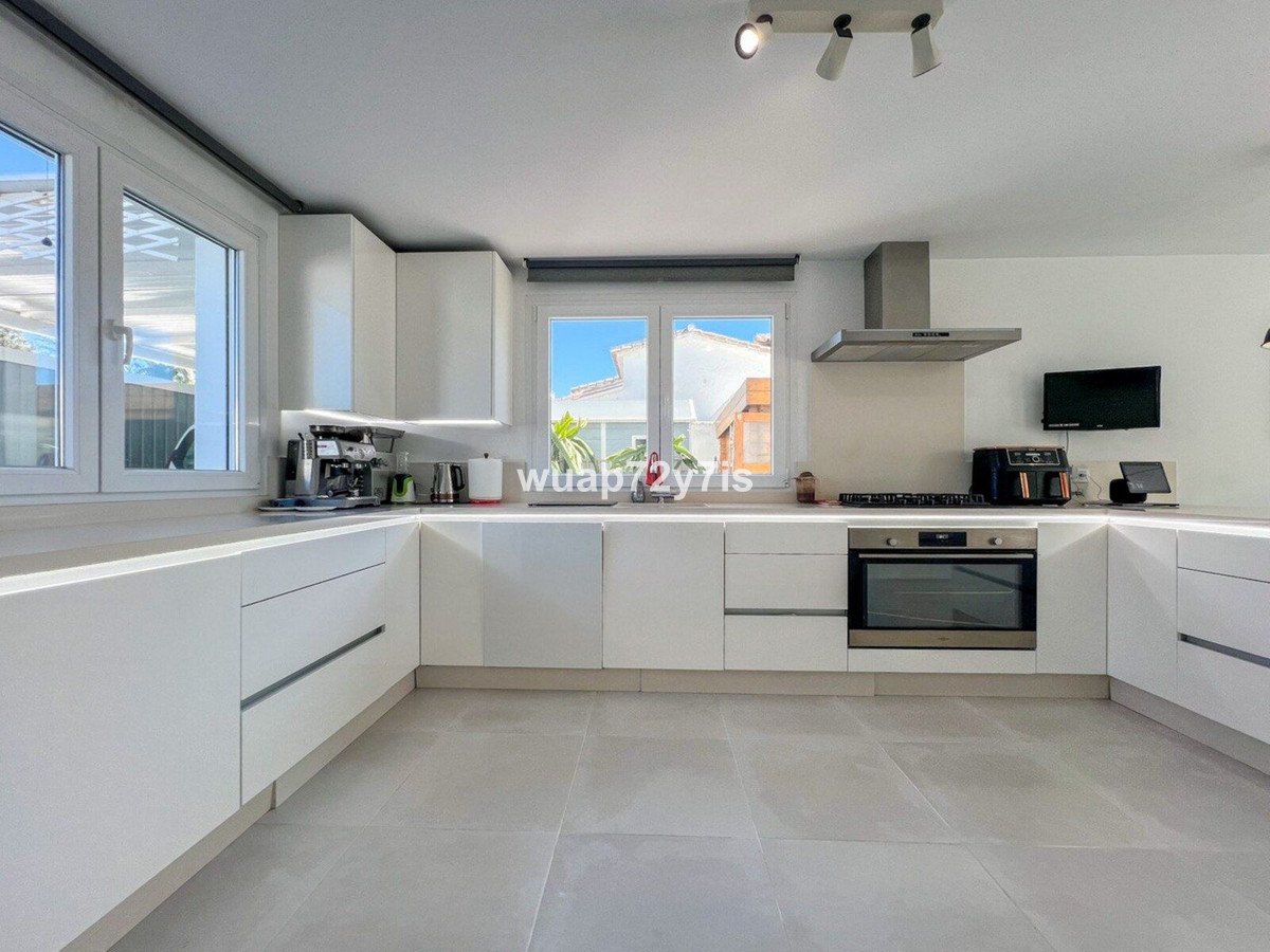 3 Bed Detached Villa in Costalita