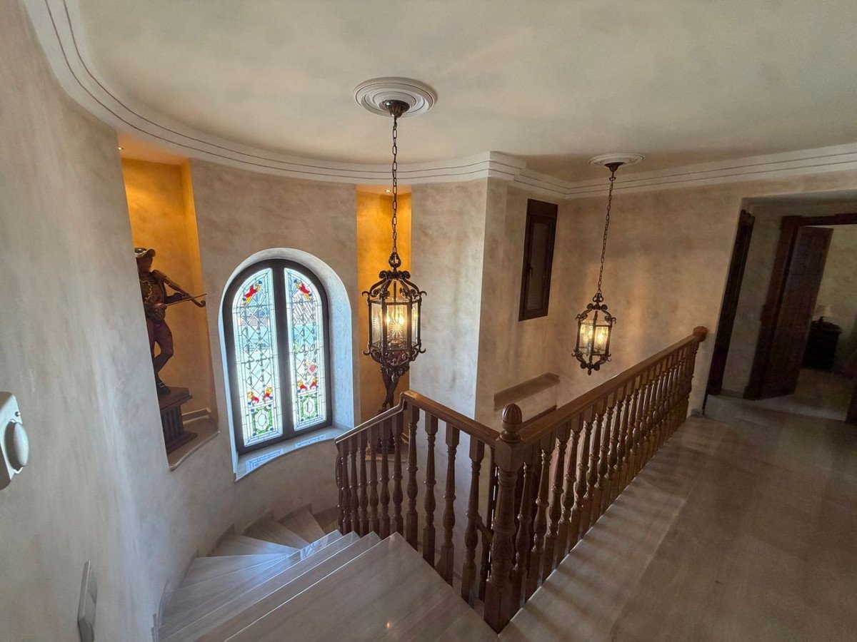 5 Bed Detached Villa in Antequera