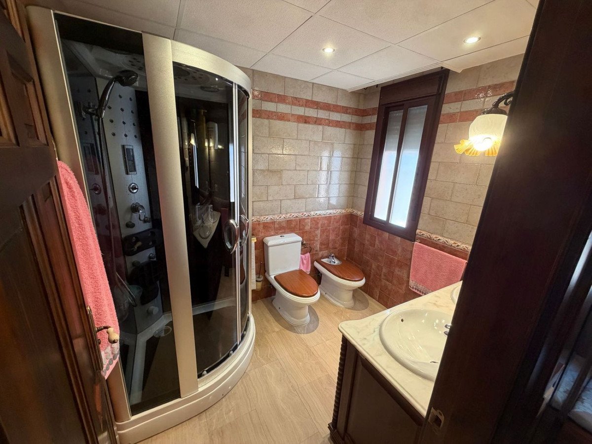 5 Bed Detached Villa in Antequera