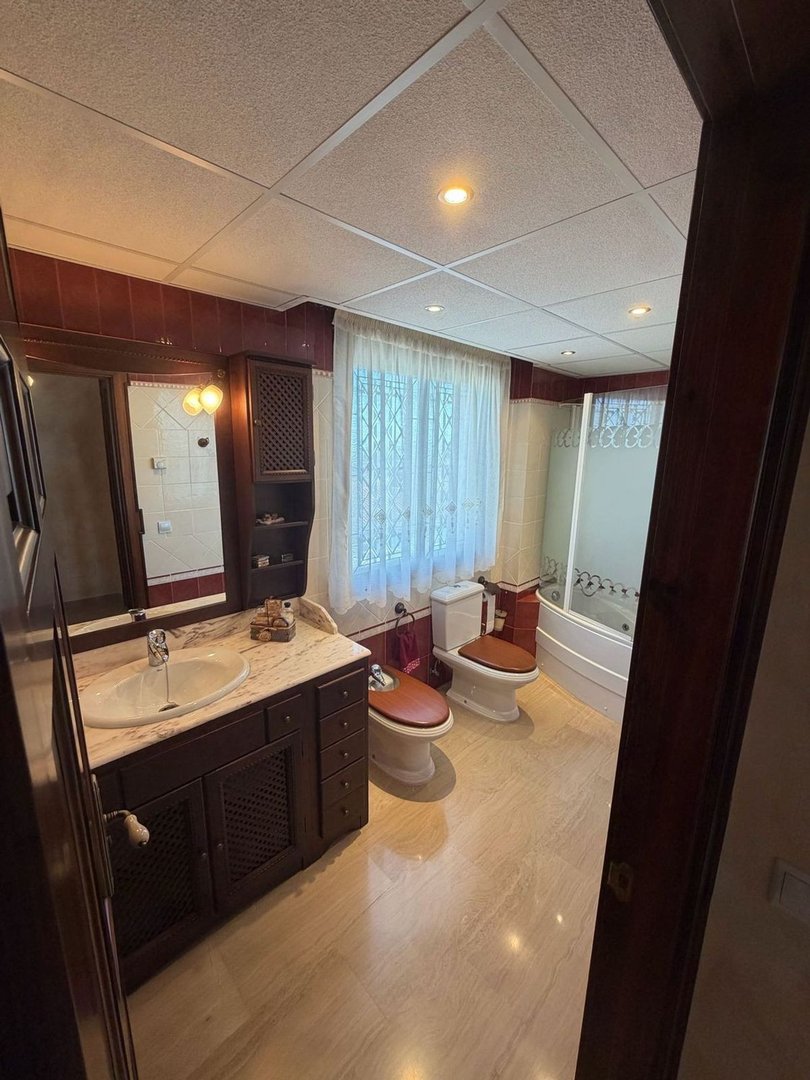 5 Bed Detached Villa in Antequera