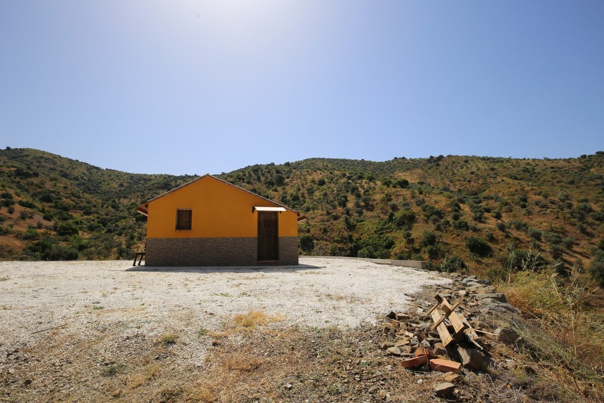 2 Bed Finca - Cortijo in Totalán