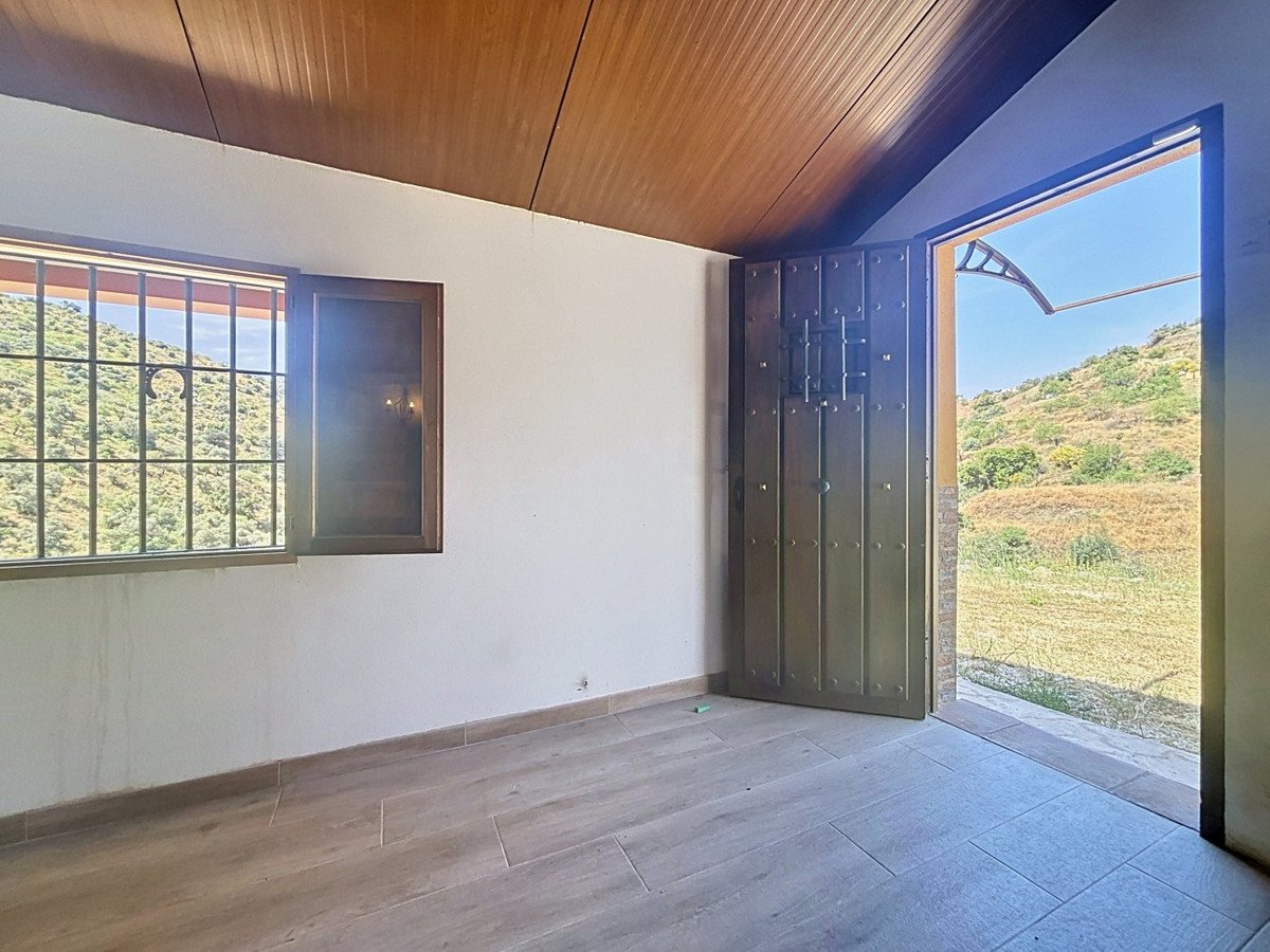 2 Bed Finca - Cortijo in Totalán