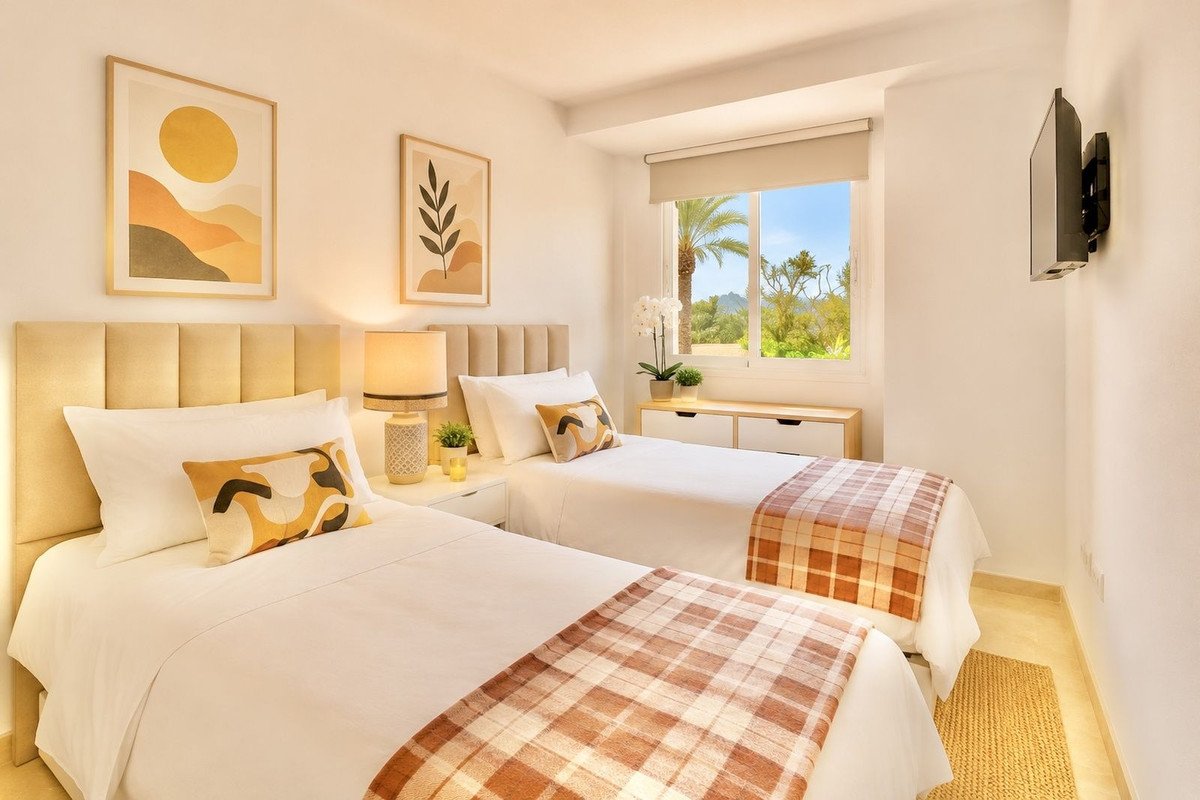 2 Bed Middle Floor Apartment in Elviria