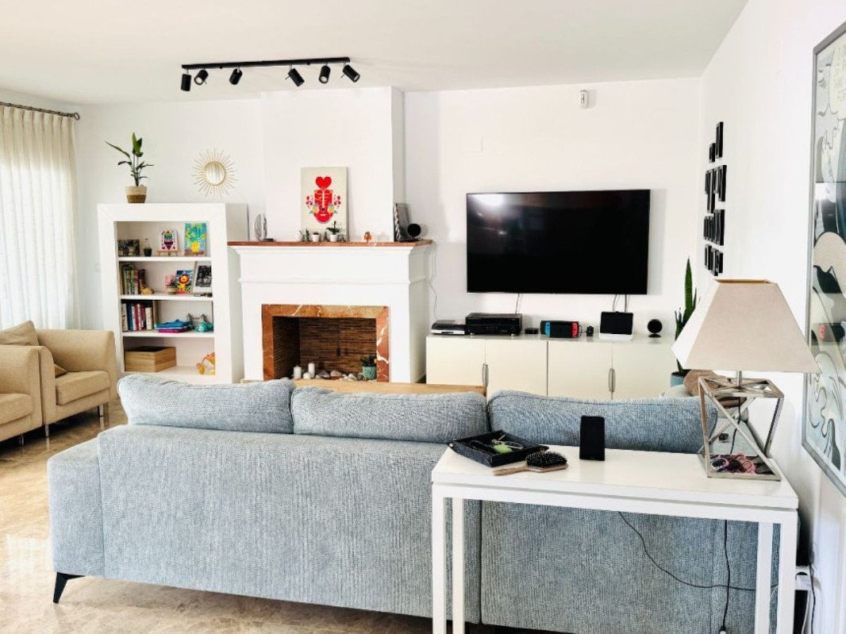 3 Bed Duplex in Marbella