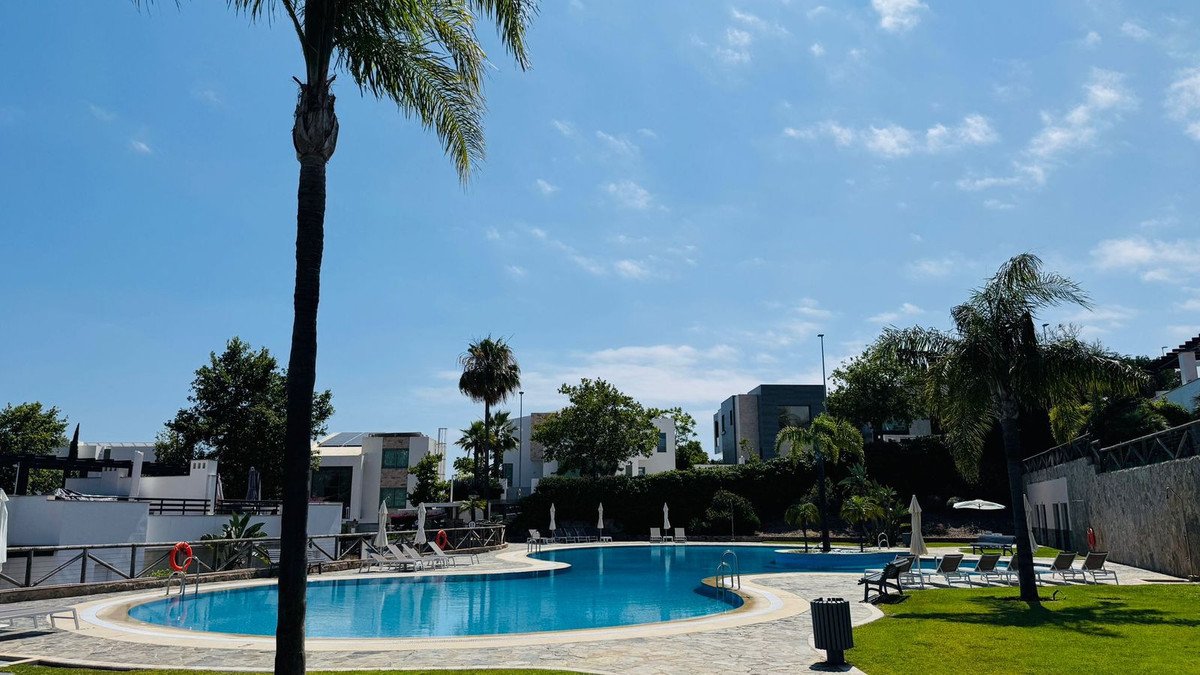 3 Bed Duplex in Marbella
