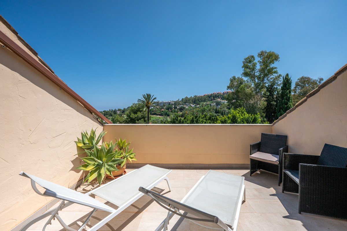 3 Bed Penthouse Duplex in Nueva Andalucía