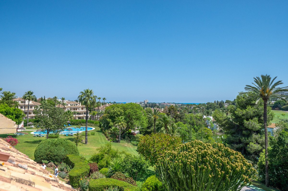 3 Bed Penthouse Duplex in Nueva Andalucía