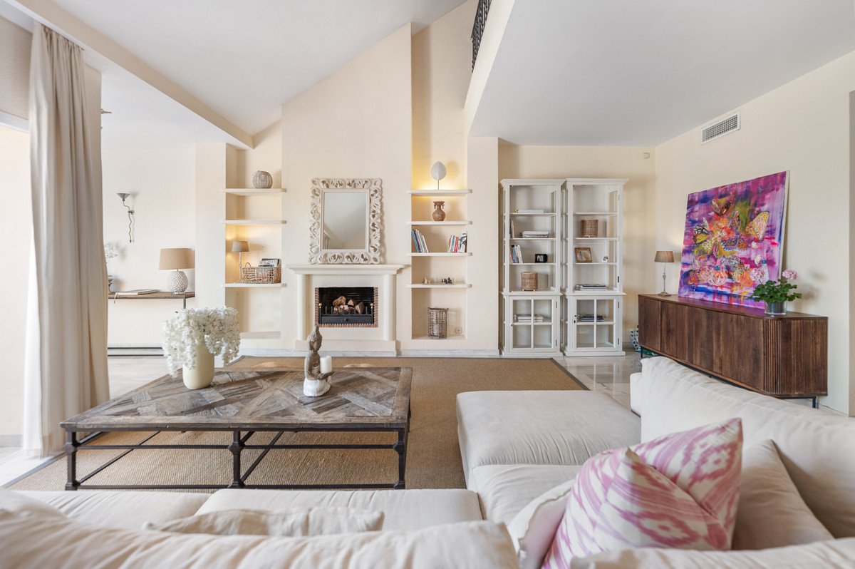 3 Bed Penthouse Duplex in Nueva Andalucía