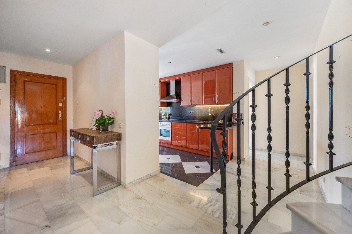 3 Bed Penthouse Duplex in Nueva Andalucía