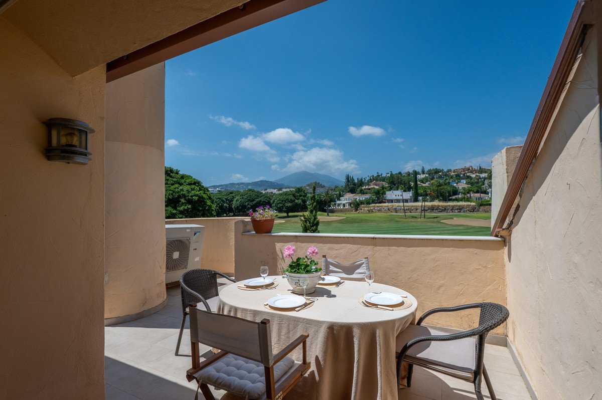 3 Bed Penthouse Duplex in Nueva Andalucía