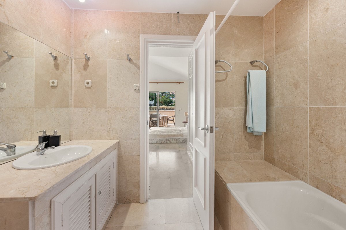 3 Bed Penthouse Duplex in Nueva Andalucía