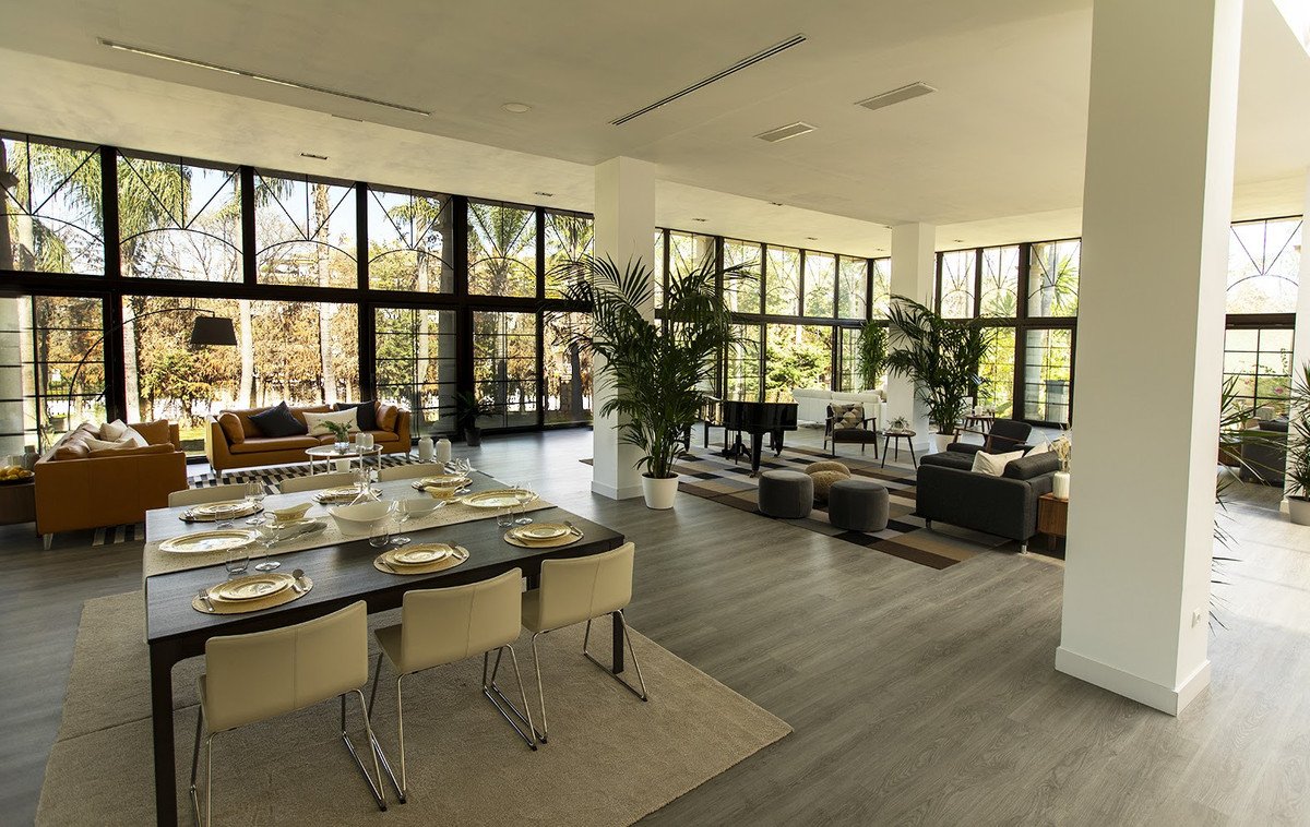 10 Bed Detached Villa in Nueva Andalucía