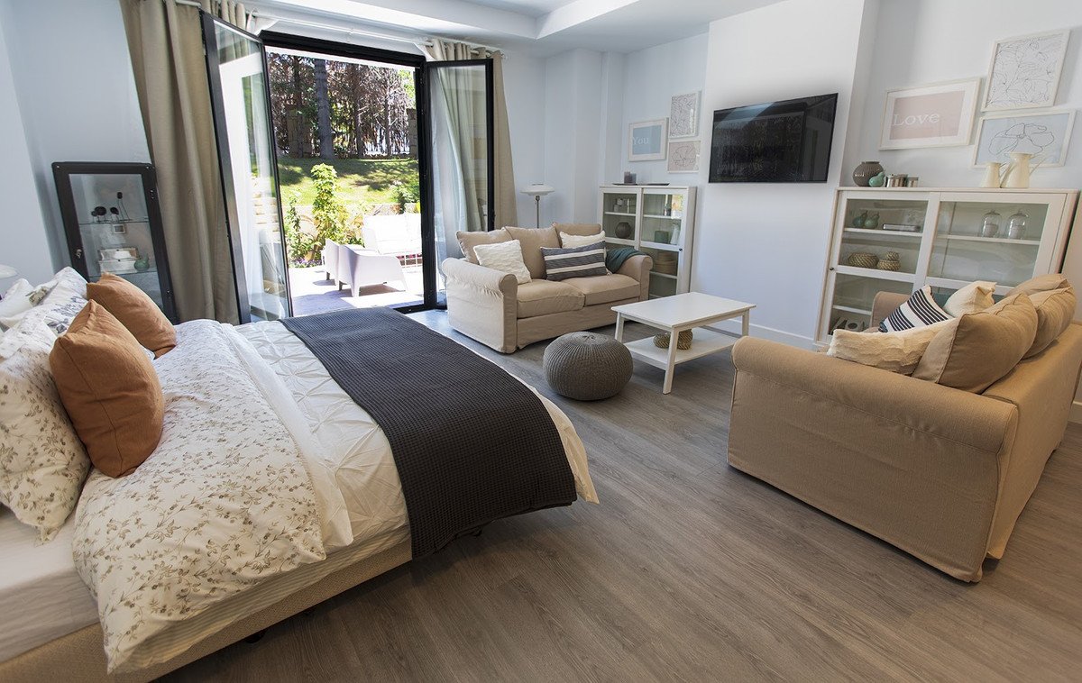 10 Bed Detached Villa in Nueva Andalucía