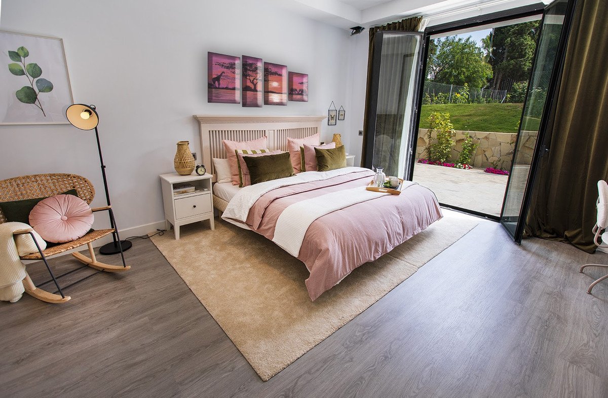 10 Bed Detached Villa in Nueva Andalucía
