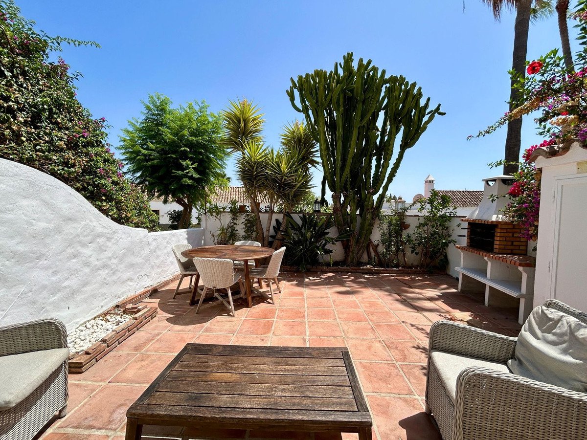 2 Bed Townhouse in Nueva Andalucía