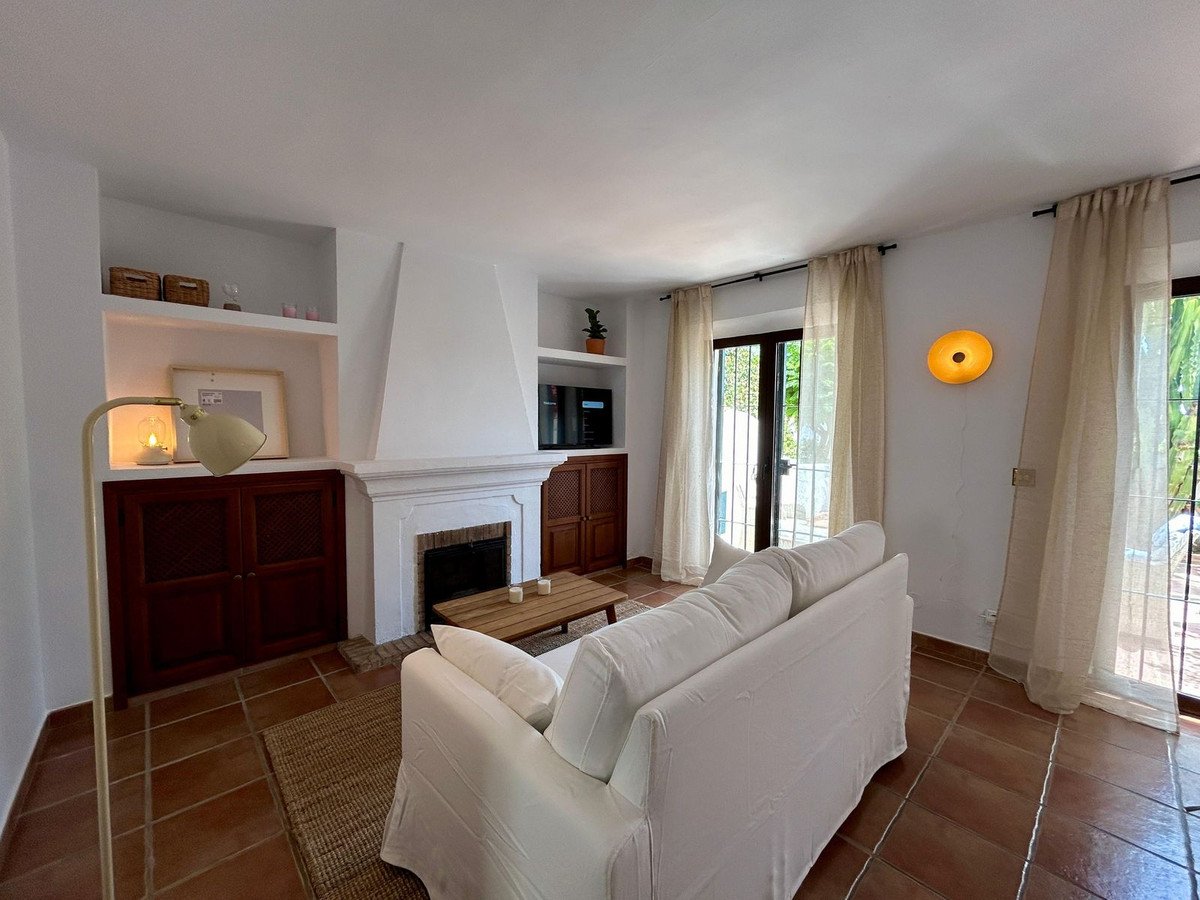 2 Bed Townhouse in Nueva Andalucía