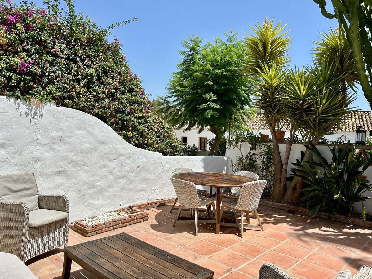 2 Bed Townhouse in Nueva Andalucía