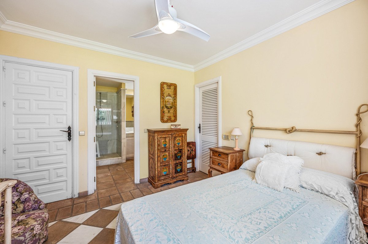 5 Bed Detached Villa in San Pedro de Alcántara