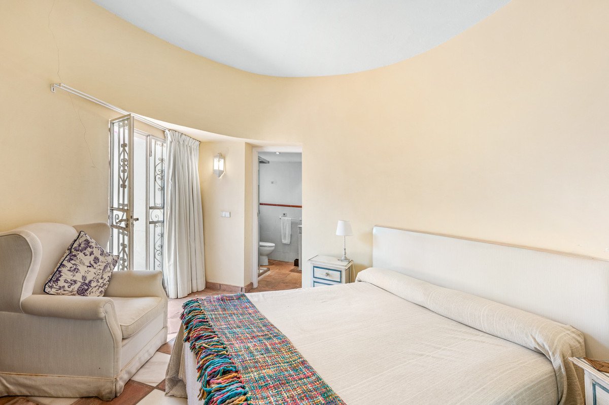 5 Bed Detached Villa in San Pedro de Alcántara