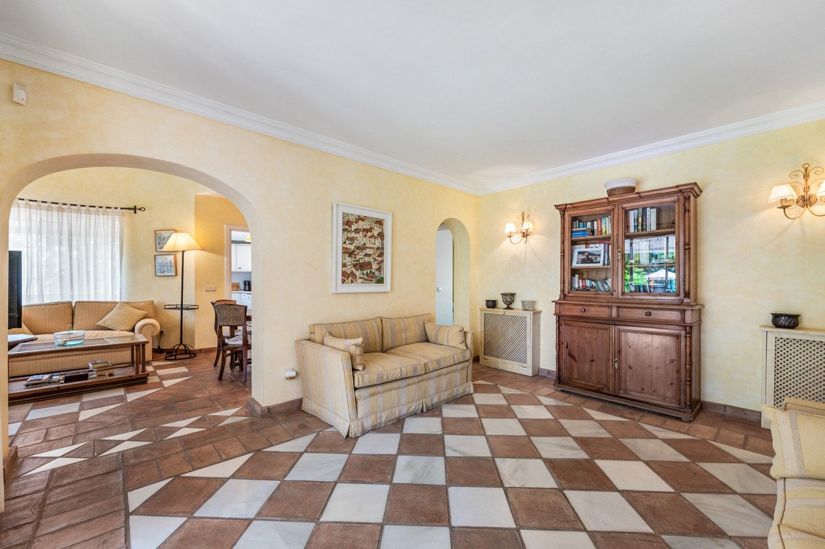 5 Bed Detached Villa in San Pedro de Alcántara