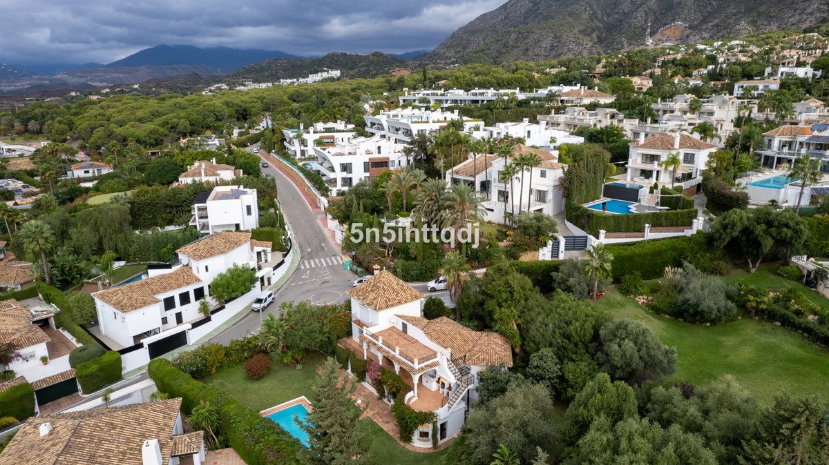 4 Bed Detached Villa in The Golden Mile
