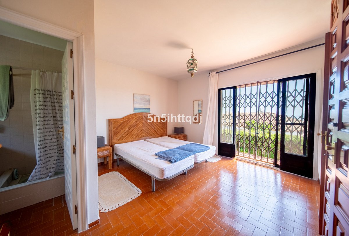 4 Bed Detached Villa in The Golden Mile