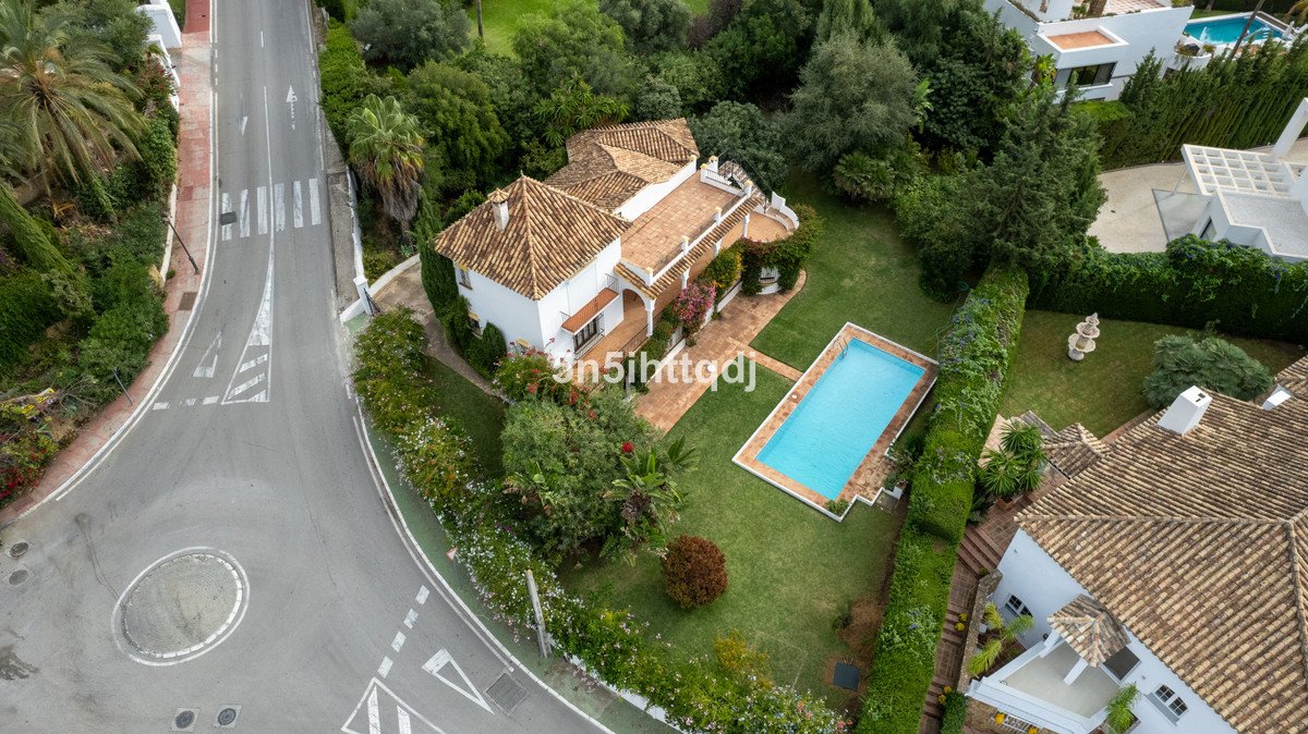4 Bed Detached Villa in The Golden Mile