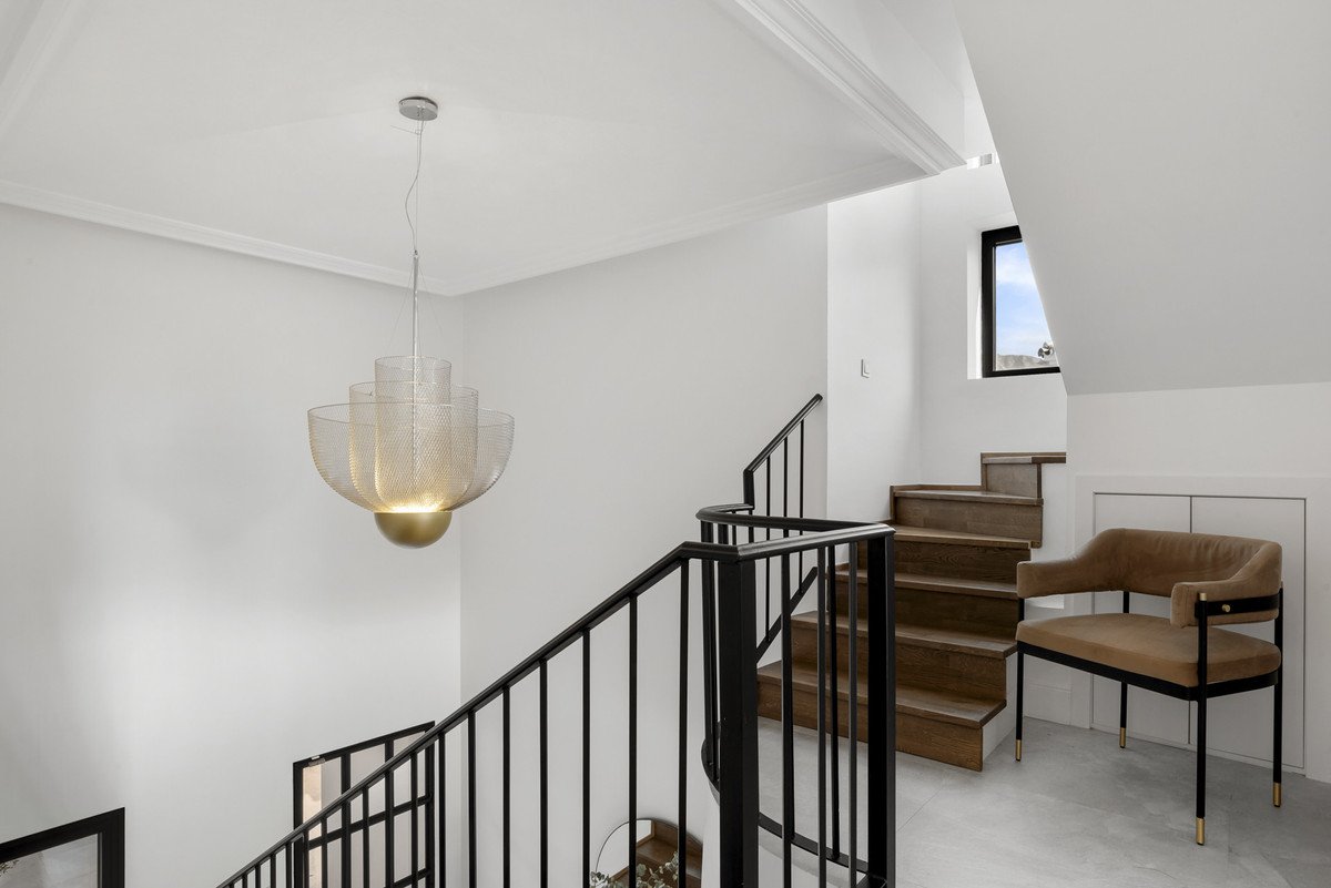 6 Bed Detached Villa in Nueva Andalucía