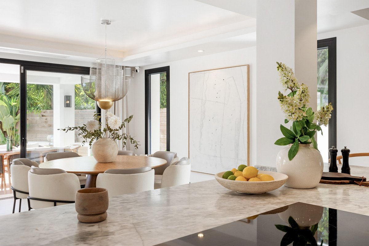6 Bed Detached Villa in Nueva Andalucía