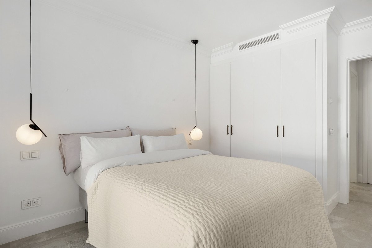 6 Bed Detached Villa in Nueva Andalucía