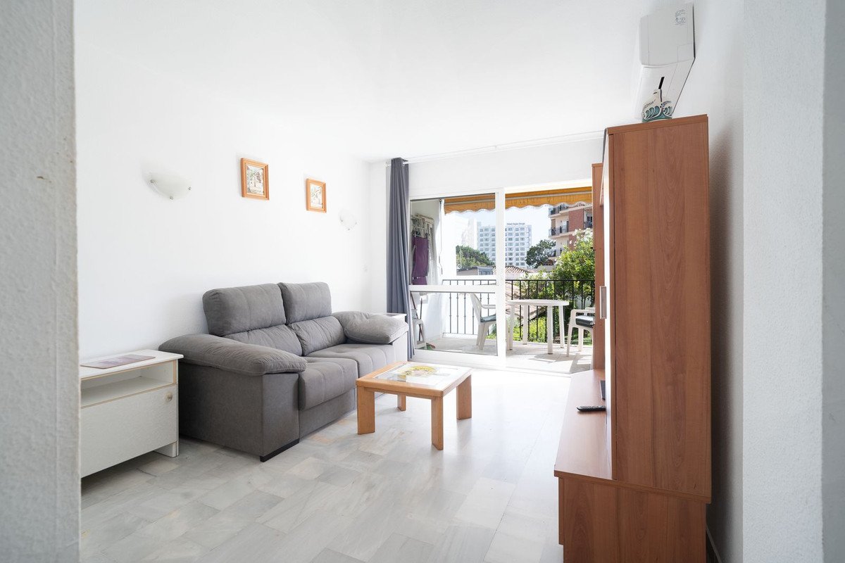 1 Bed Middle Floor Apartment in La Carihuela