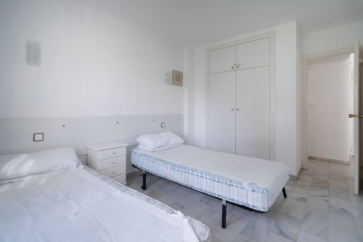 1 Bed Middle Floor Apartment in La Carihuela