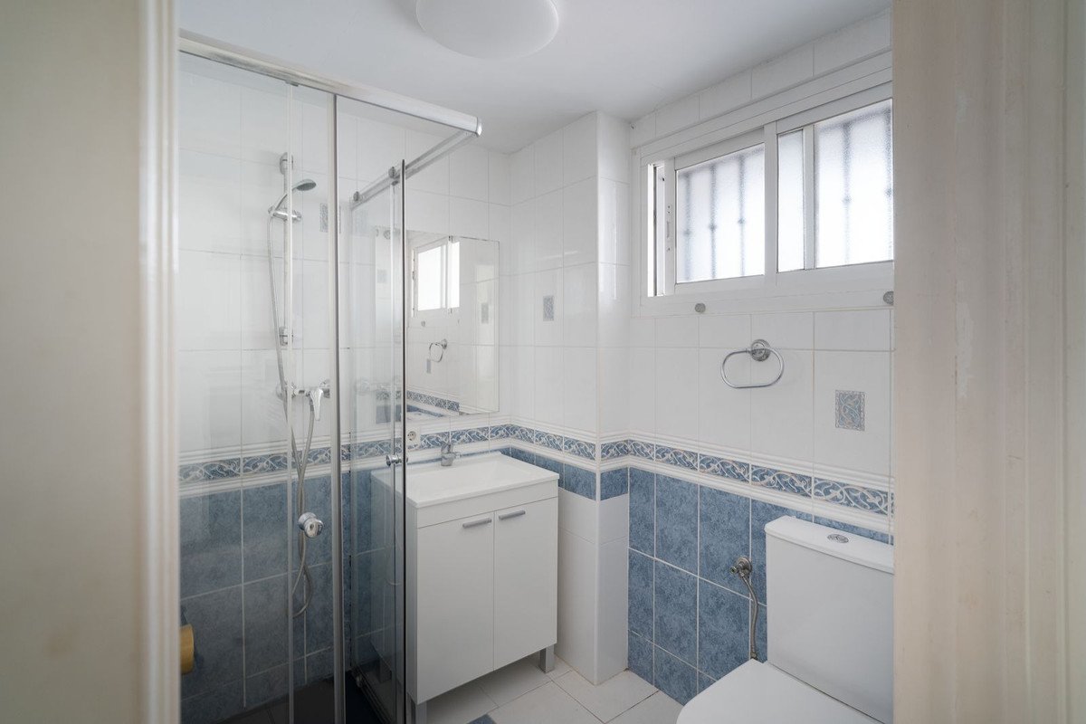 1 Bed Middle Floor Apartment in La Carihuela