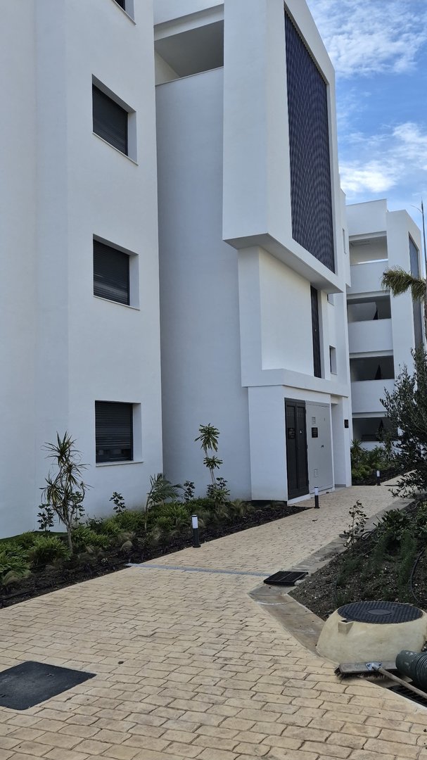 2 Bed Middle Floor Apartment in Fuengirola
