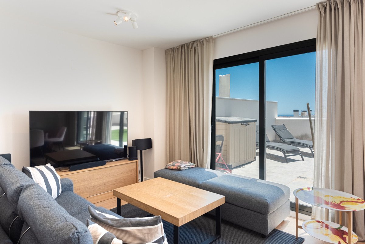 3 Bed Penthouse in Las Lagunas
