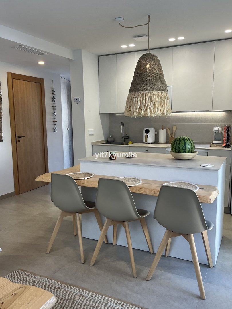 2 Bed Ground Floor Apartment in Estepona