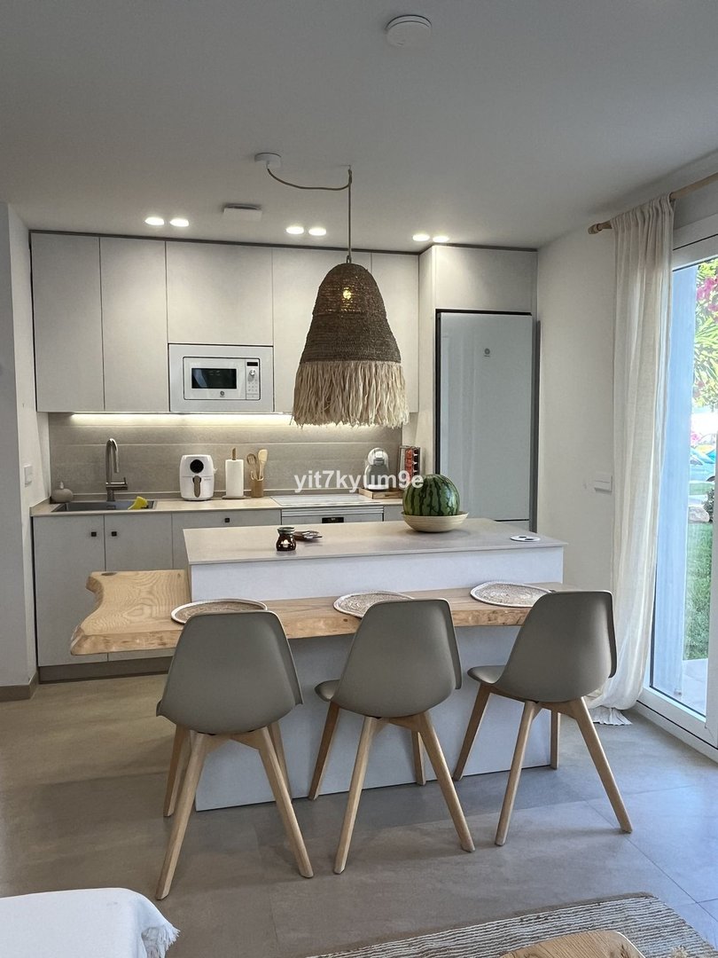 2 Bed Ground Floor Apartment in Estepona