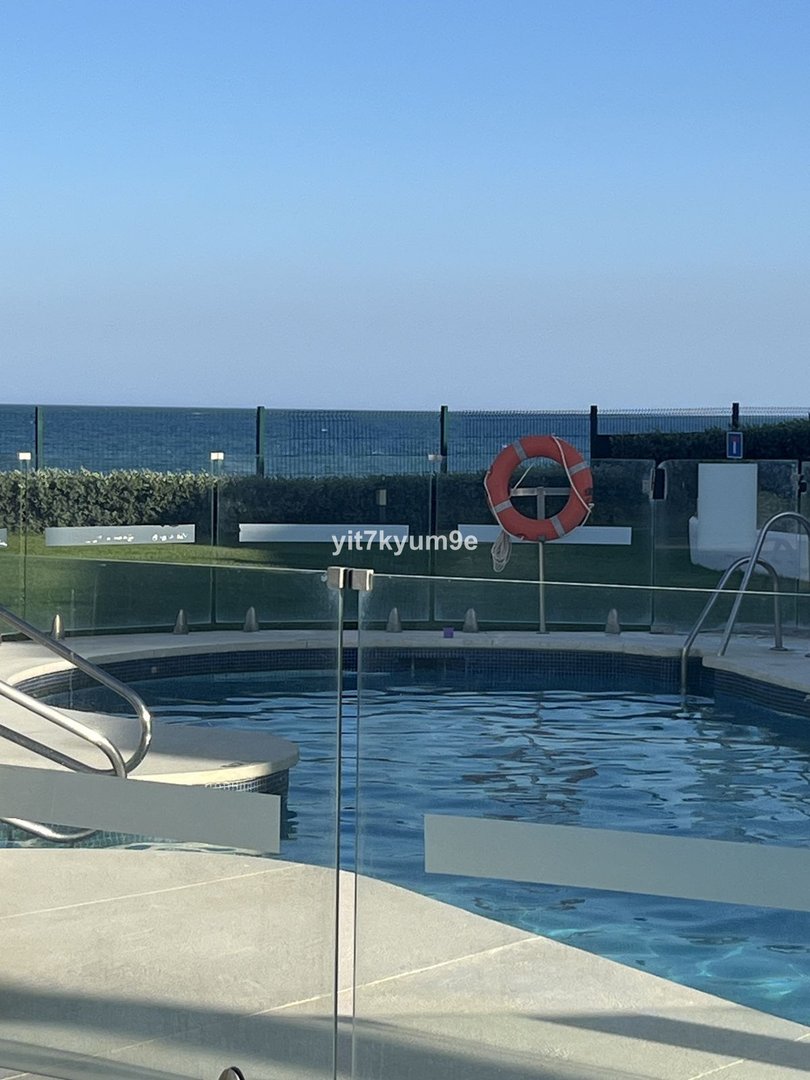 2 Bed Ground Floor Apartment in Estepona