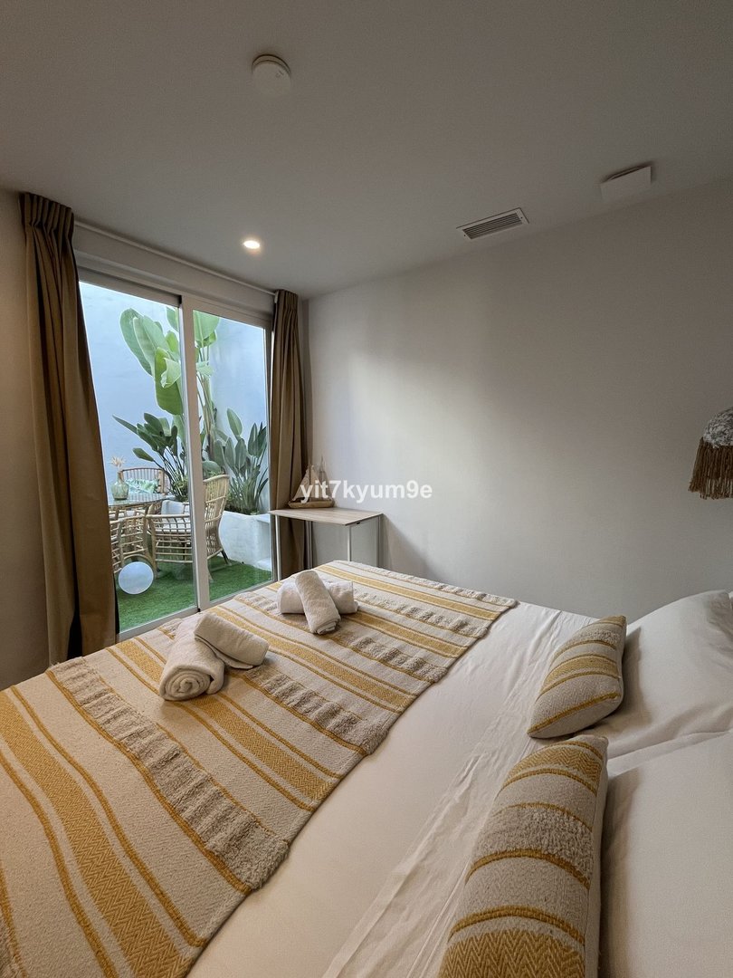 2 Bed Ground Floor Apartment in Estepona