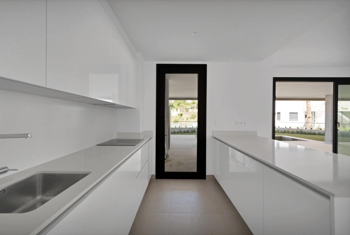3 Bed Ground Floor Apartment in Marbella