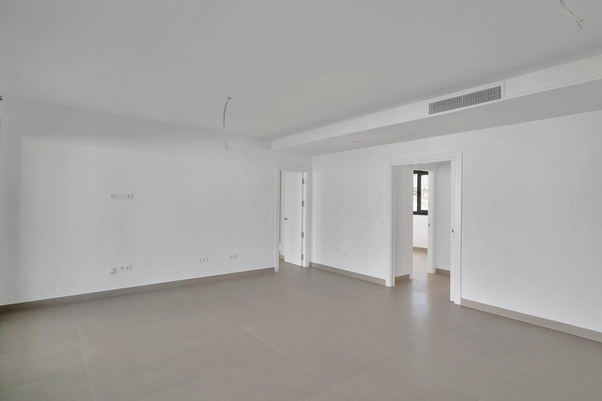 3 Bed Ground Floor Apartment in Marbella