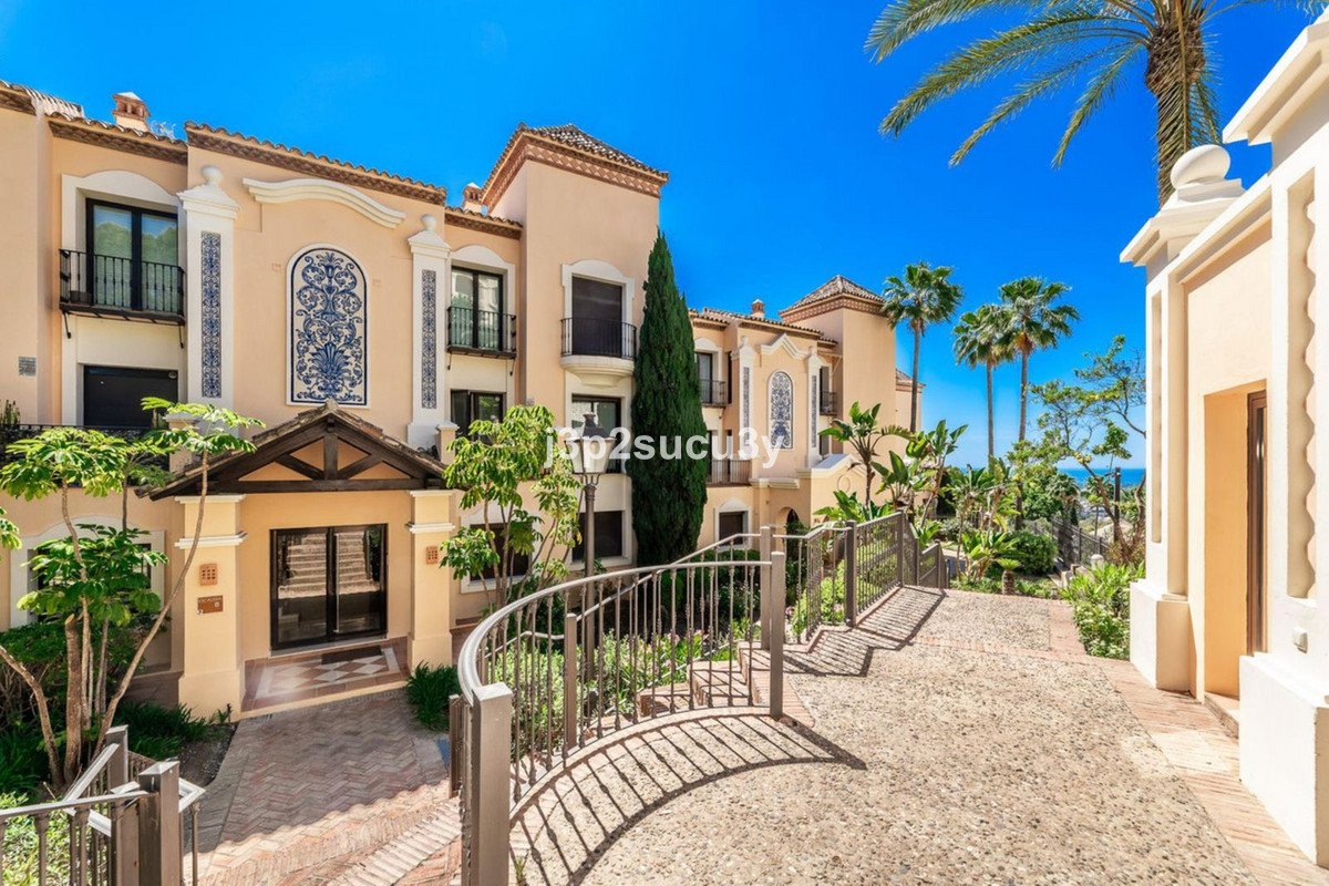 2 Bed Ground Floor Apartment in La Quinta